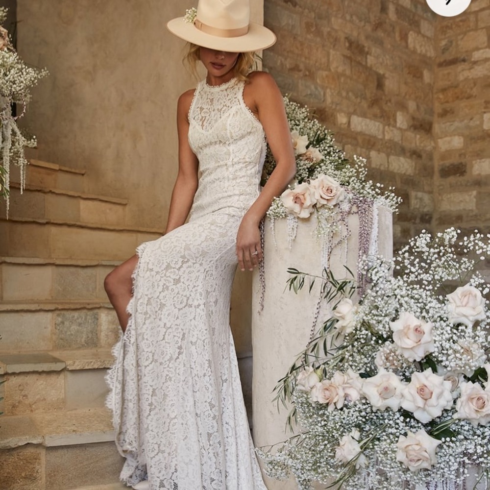 Lace wedding dress